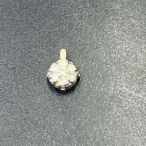 14k White Gold Marked Dainty 7 Small Diamond Flower Cluster Daisy Pendant